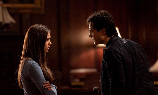 The Vampire Diaries - Season 2 - The Descent - Photos - Nina Dobrev, Ian Somerhalder