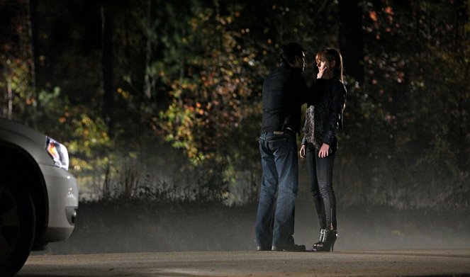 Vampire Diaries - Der Abstieg - Filmfotos - Ian Somerhalder, Ahna O'Reilly
