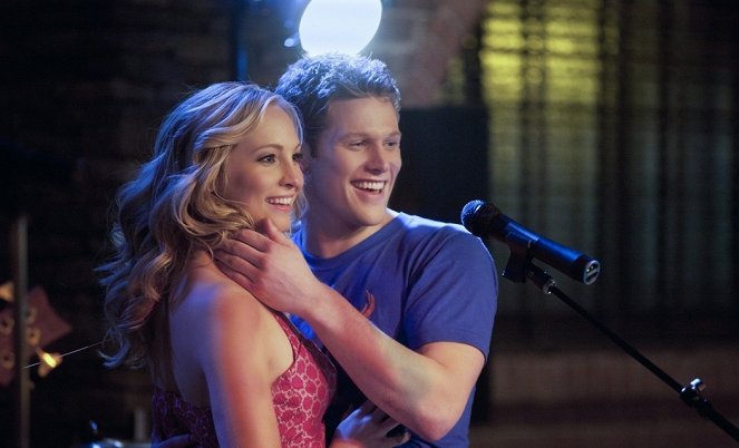 The Vampire Diaries - The House Guest - Photos - Candice King, Zach Roerig