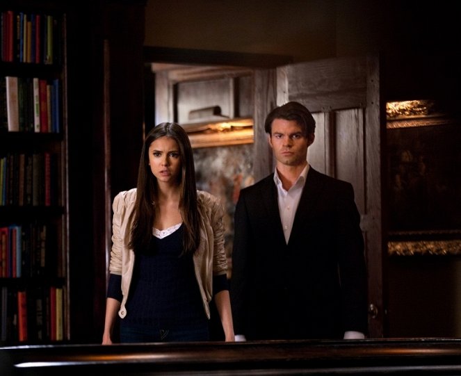 The Vampire Diaries - Season 2 - Klaus - Filmfotos - Nina Dobrev, Daniel Gillies