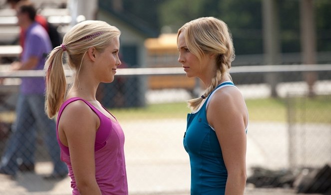 The Vampire Diaries - Smells Like Teen Spirit - Van film - Claire Holt, Candice King