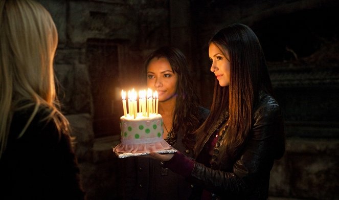 The Vampire Diaries - Our Town - Photos - Kat Graham, Nina Dobrev