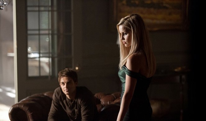 The Vampire Diaries - All My Children - Photos - Nathaniel Buzolic, Claire Holt