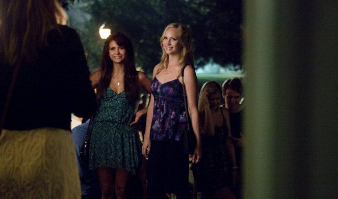 The Vampire Diaries - Season 5 - I Know What You Did Last Summer - Photos - Nina Dobrev, Candice King