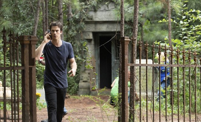 The Vampire Diaries - Season 5 - For Whom the Bell Tolls - Photos - Ian Somerhalder