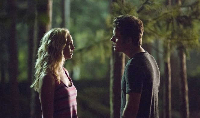 The Vampire Diaries - Season 6 - Welcome to Paradise - Photos - Candice King, Paul Wesley