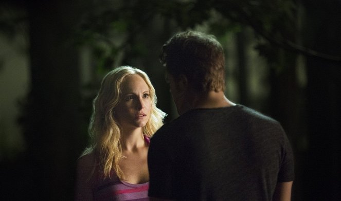 The Vampire Diaries - Welcome to Paradise - Photos - Candice King, Paul Wesley