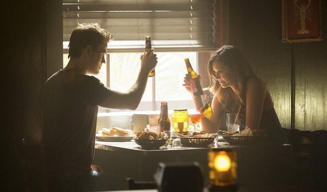The Vampire Diaries - Season 6 - Black Hole Sun - Photos - Paul Wesley, Nina Dobrev