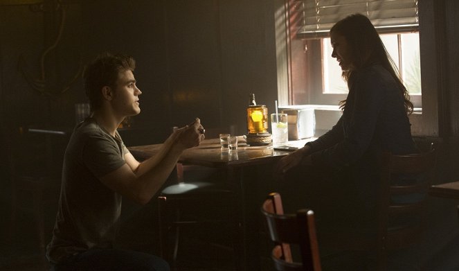 The Vampire Diaries - Season 6 - Black Hole Sun - Photos - Paul Wesley, Nina Dobrev