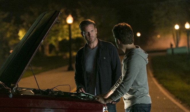 The Vampire Diaries - The More You Ignore Me, the Closer I Get - Photos - Matthew Davis, Paul Wesley
