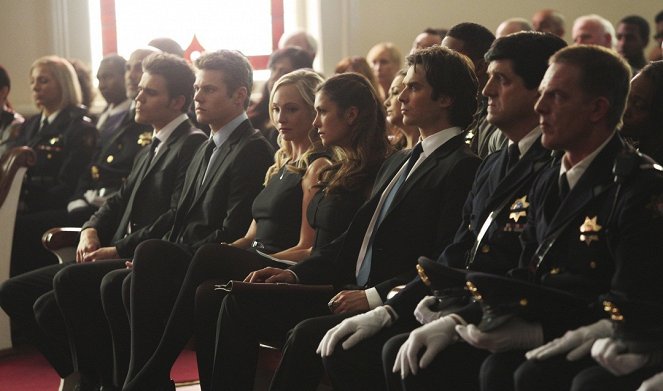 The Vampire Diaries - Let Her Go - Van film - Paul Wesley, Zach Roerig, Candice King, Nina Dobrev, Ian Somerhalder