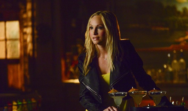 The Vampire Diaries - The Downward Spiral - Van film - Candice King