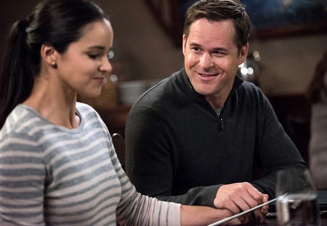 Brooklyn Nine-Nine - Filmfotos - Melissa Fumero, Kyle Bornheimer