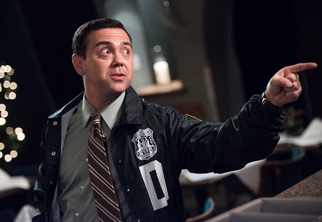 Brooklyn 99 - Nemszázas körzet - Filmfotók - Joe Lo Truglio