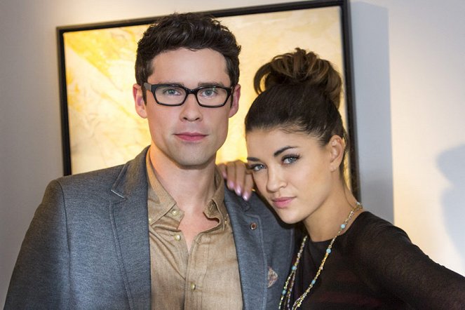 Lucky in Love - Promoción - Benjamin Hollingsworth, Jessica Szohr