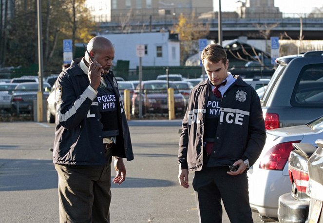 Policajt z New Yorku - Z filmu - Chi McBride, Theo James
