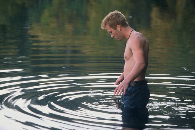 Temné vody - Z filmu - Lucas Black