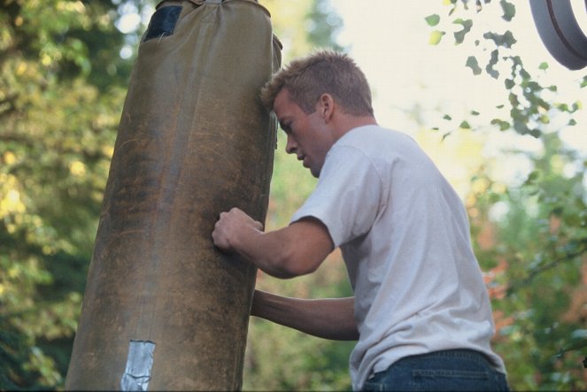 Deepwater - Photos - Lucas Black