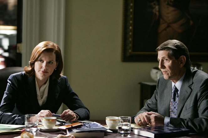 Commander in Chief - Filmfotos - Geena Davis, Peter Coyote