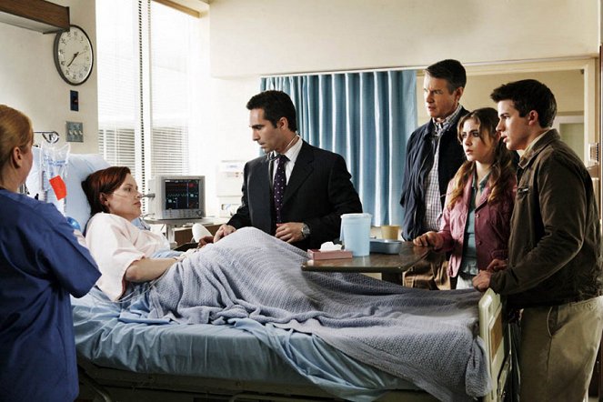 Commander in Chief - Photos - Geena Davis, Nestor Carbonell, Kyle Secor, Caitlin Wachs, Matt Lanter