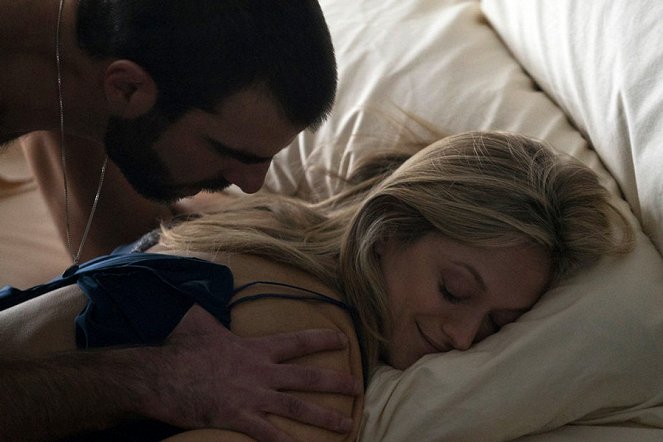 Facka - Z filmu - Zachary Quinto, Marin Ireland