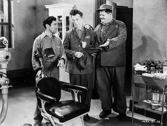 Pardon Us - Do filme - Stan Laurel, Oliver Hardy