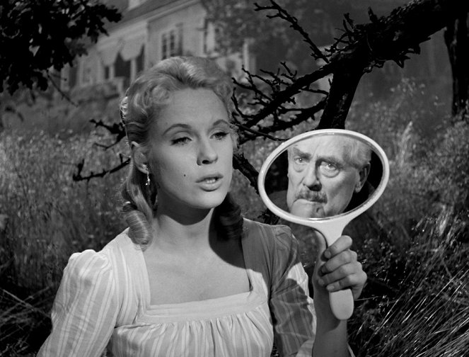 Wild Strawberries - Photos - Bibi Andersson, Victor Sjöström