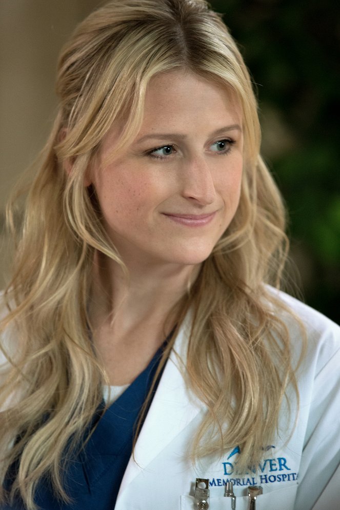 Emily Owens, M.D. - Emily and... the Outbreak - Filmfotók - Mamie Gummer