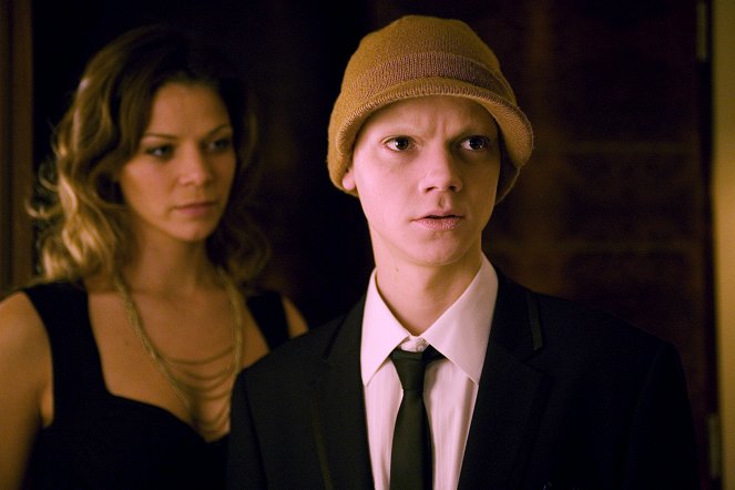 Death of a Superhero - Photos - Jessica Schwarz, Thomas Brodie-Sangster