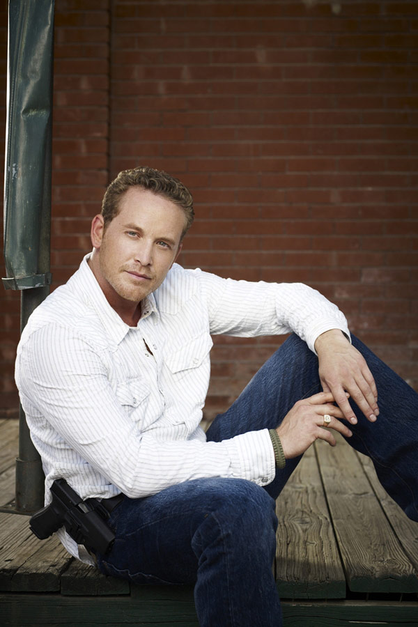 Chase - Promoción - Cole Hauser