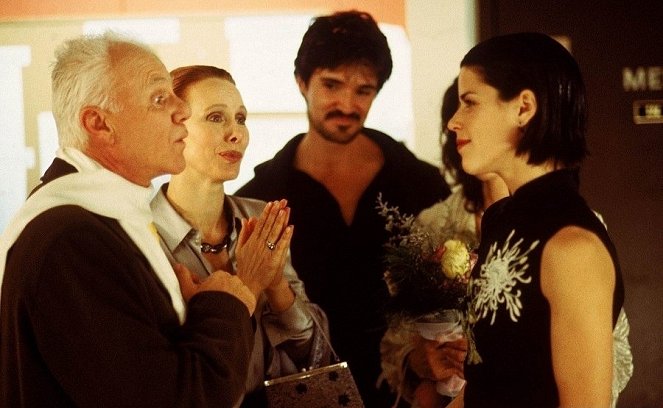 The Company - Filmfotók - Malcolm McDowell, Neve Campbell