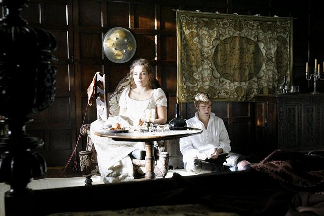 Lost in Austen - Van film - Perdita Weeks, Tom Mison