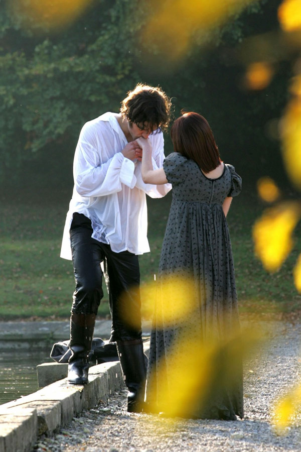 Lost in Austen - Filmfotók - Elliot Cowan, Jemima Rooper