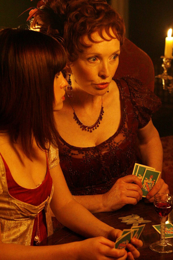 Lost in Austen - Filmfotos - Jemima Rooper, Lindsay Duncan