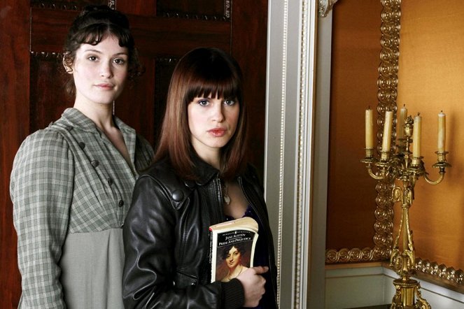 Lost in Austen - Promoción - Gemma Arterton, Jemima Rooper