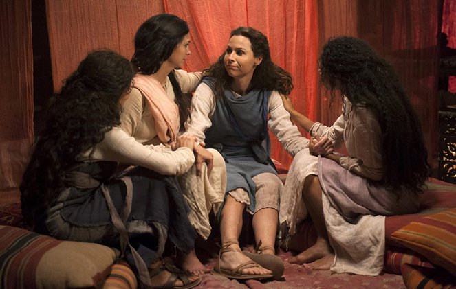 The Red Tent - Van film - Morena Baccarin, Minnie Driver