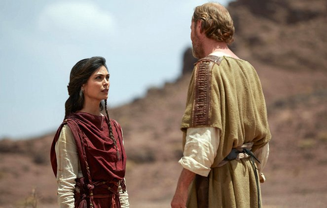 The Red Tent - Van film - Morena Baccarin