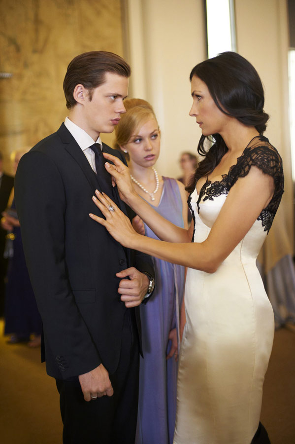 Hemlock Grove - Photos - Bill Skarsgård, Penelope Mitchell, Famke Janssen