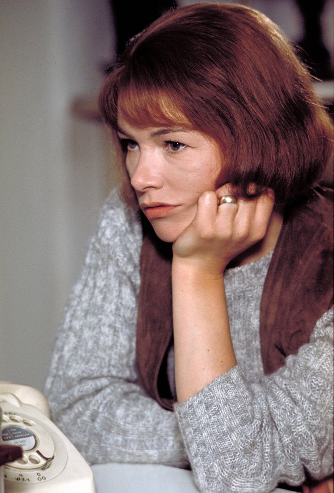 Sunday Bloody Sunday - Photos - Glenda Jackson