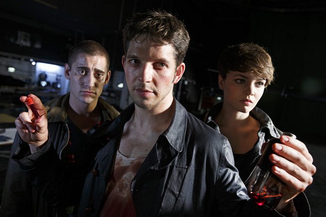 Being Human - Van film - Michael Socha, Damien Molony, Kate Bracken