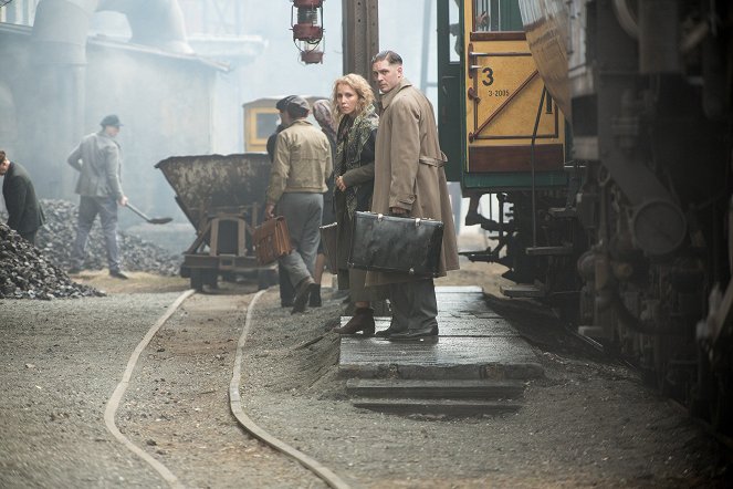 Child 44 - Photos - Noomi Rapace, Tom Hardy