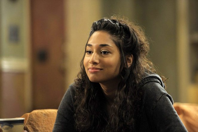 Being Human - Filmfotos - Meaghan Rath