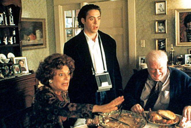 Wakacje w domu - Z filmu - Anne Bancroft, Robert Downey Jr.