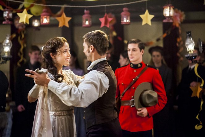 When Calls the Heart - De la película - Erin Krakow, Andrew W. Walker, Daniel Lissing