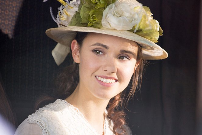 When Calls the Heart - De la película - Poppy Drayton