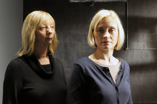 Accused - Promoción - Ruth Sheen, Anne-Marie Duff