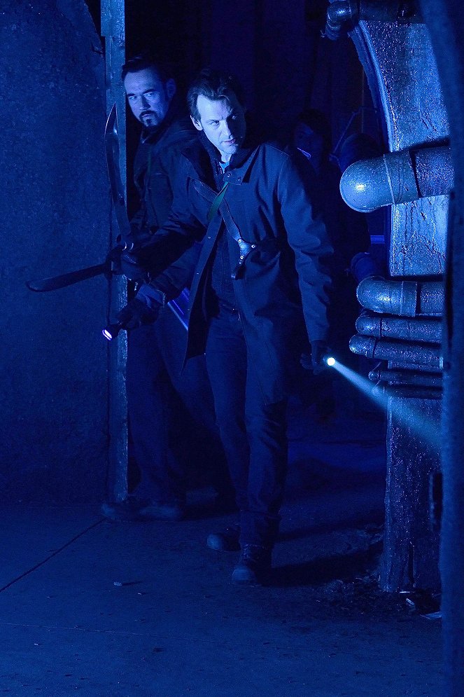The Strain - Promo - Kevin Durand, Corey Stoll