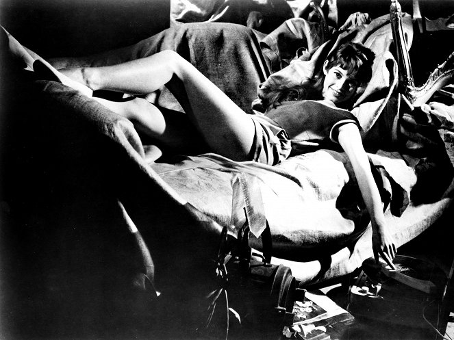 Doktor na morzu - Z filmu - Brigitte Bardot