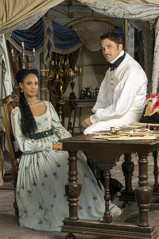 Texas Rising - Promokuvat - Cynthia Addai-Robinson, Olivier Martinez