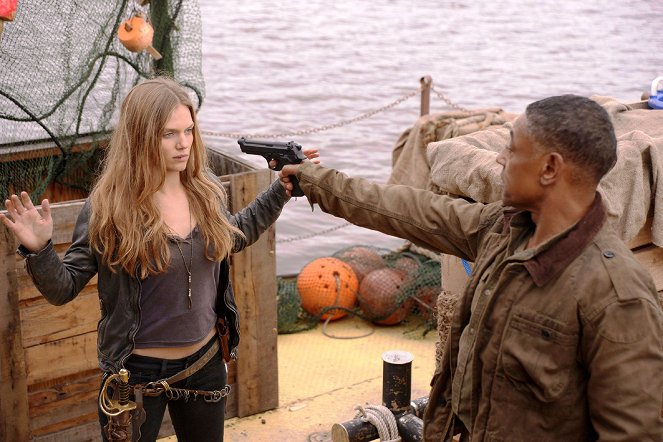 Revolution - Do filme - Tracy Spiridakos, Giancarlo Esposito